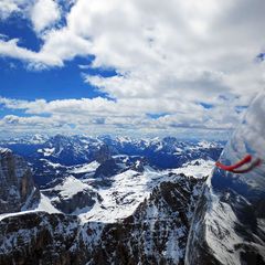 Flugwegposition um 13:13:48: Aufgenommen in der Nähe von 39034 Toblach, Südtirol, Italien in 2863 Meter